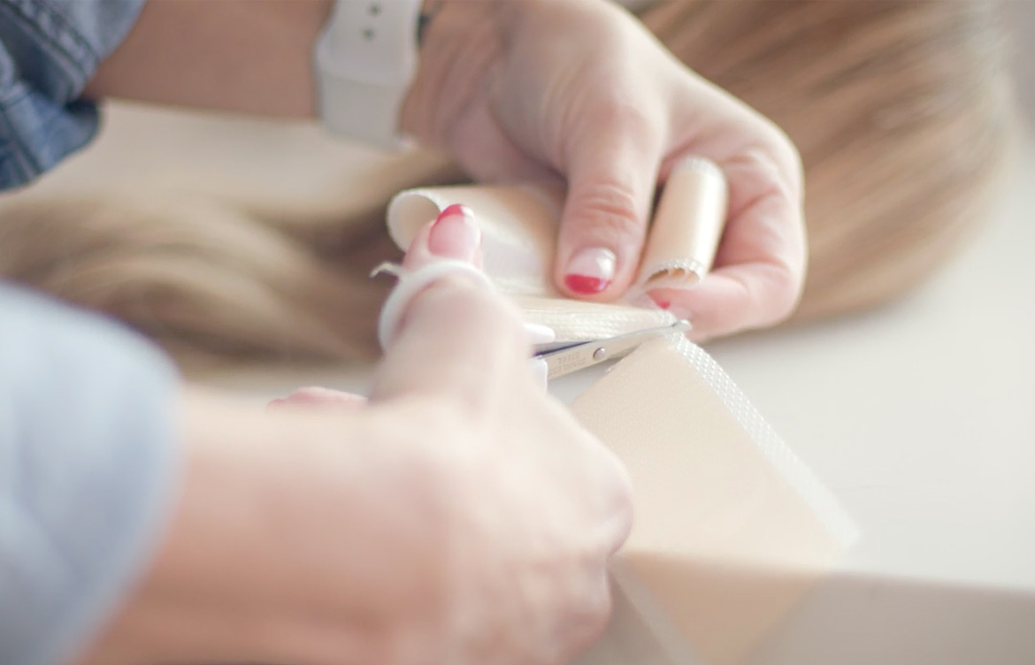 cutting-silicone-scar-tape